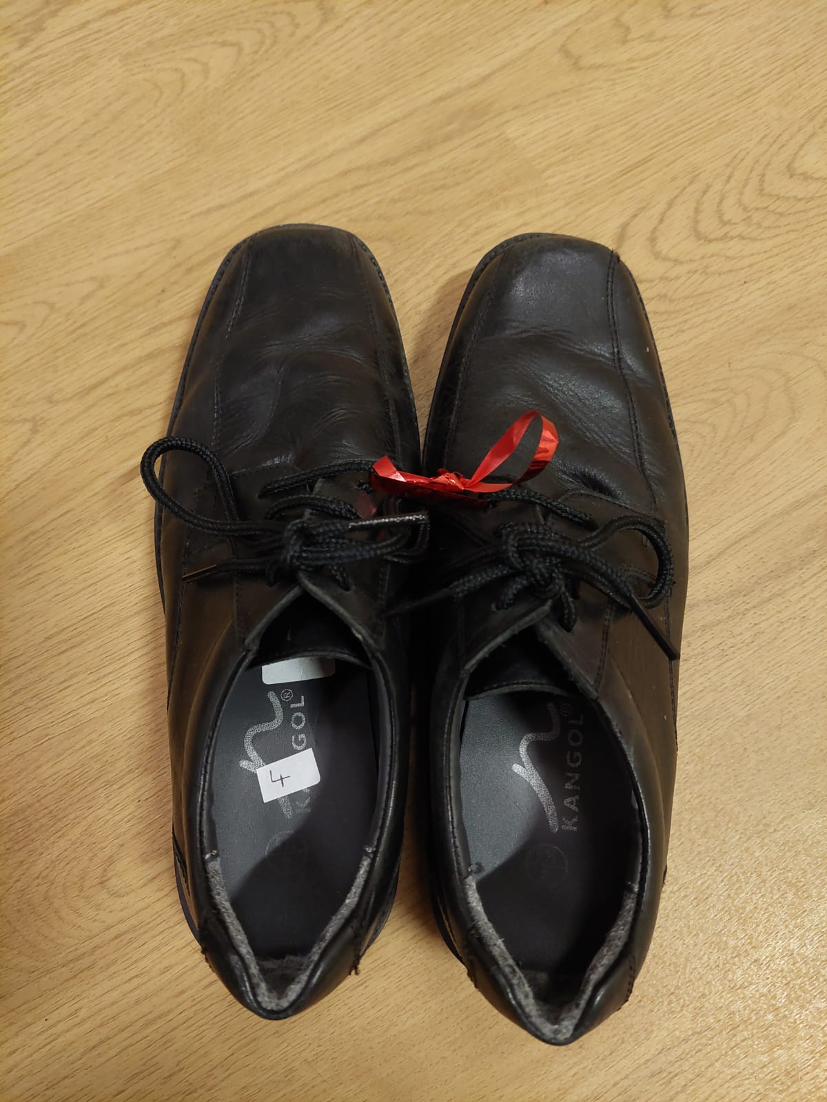 Boys shoes Size 4 (older)